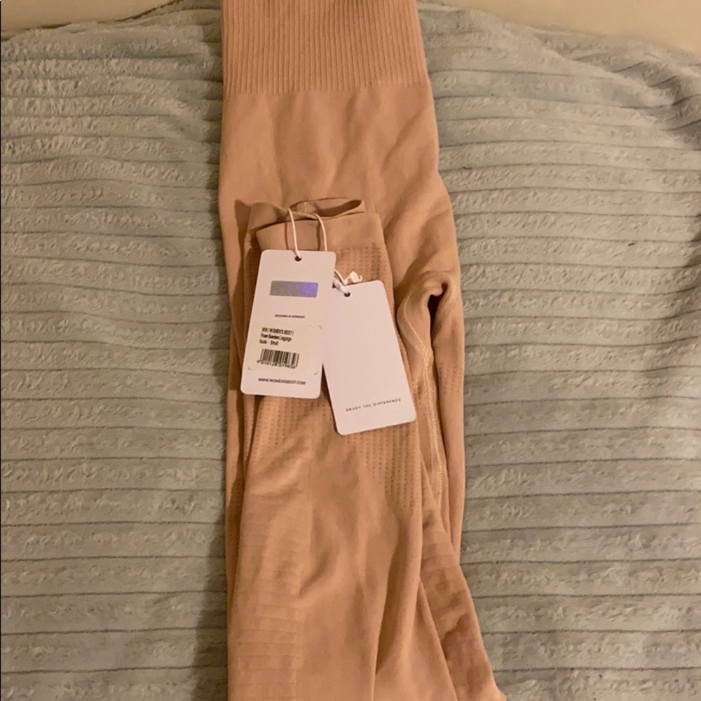 Peach seamless leggings